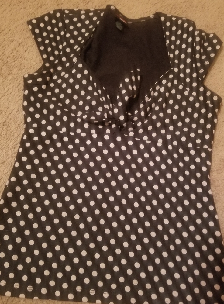 Switchblade stiletto black & white polka shirt